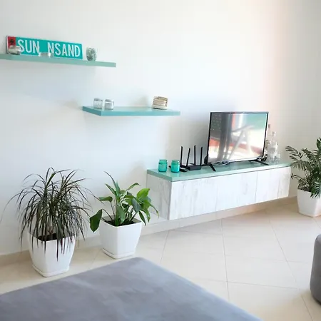 Apartment Sun 'n' *